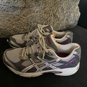 ASICS Gel torrent women’s sneakers trashed